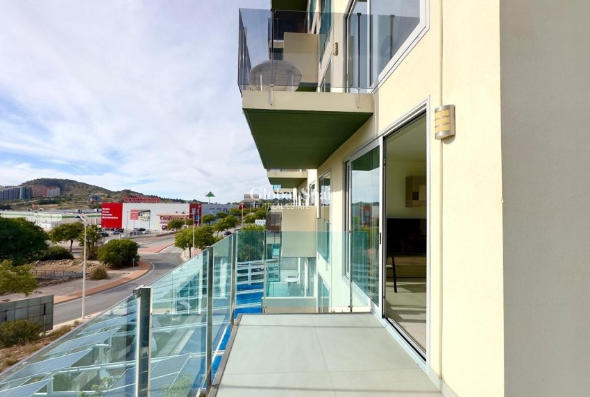 Wederverkoop - APPARTEMENT -
FINESTRAT