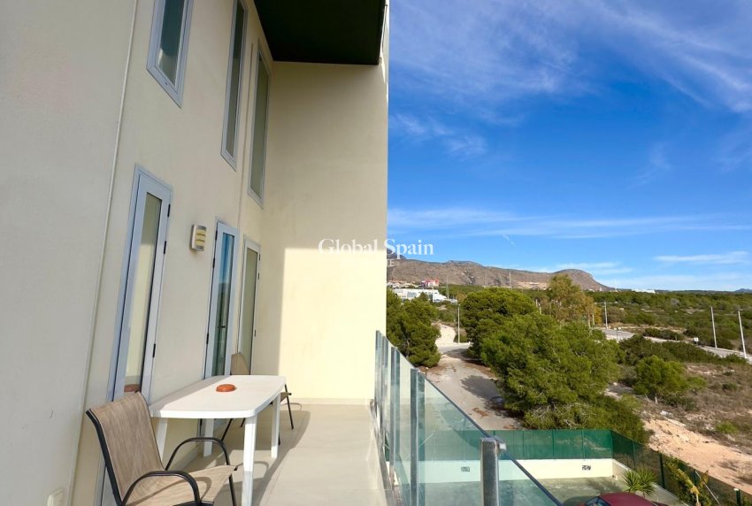 Wederverkoop - APPARTEMENT -
FINESTRAT