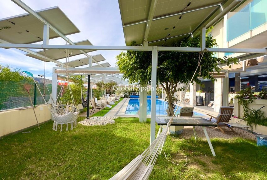 Wederverkoop - APPARTEMENT -
FINESTRAT