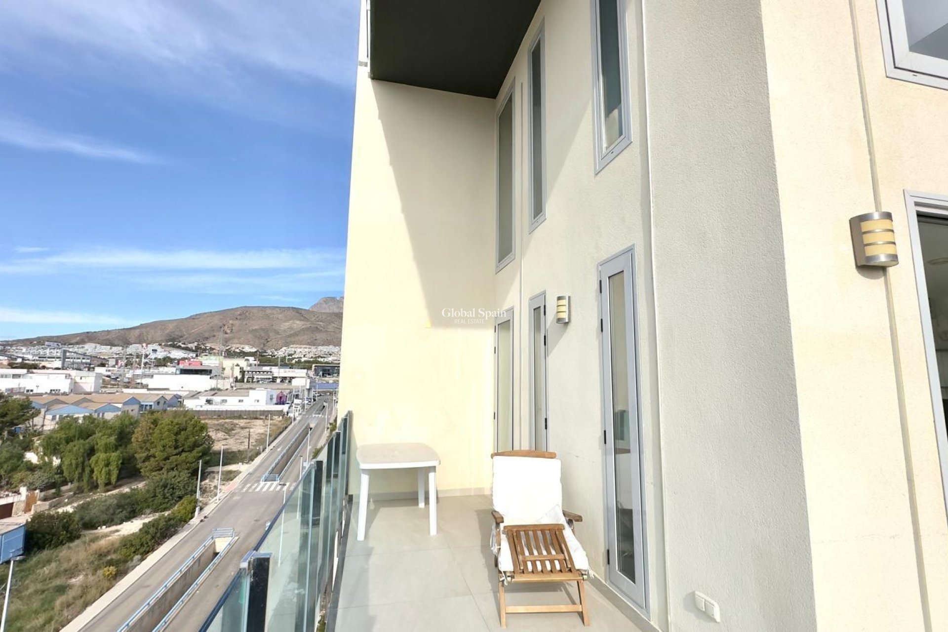Wederverkoop - APPARTEMENT -
FINESTRAT
