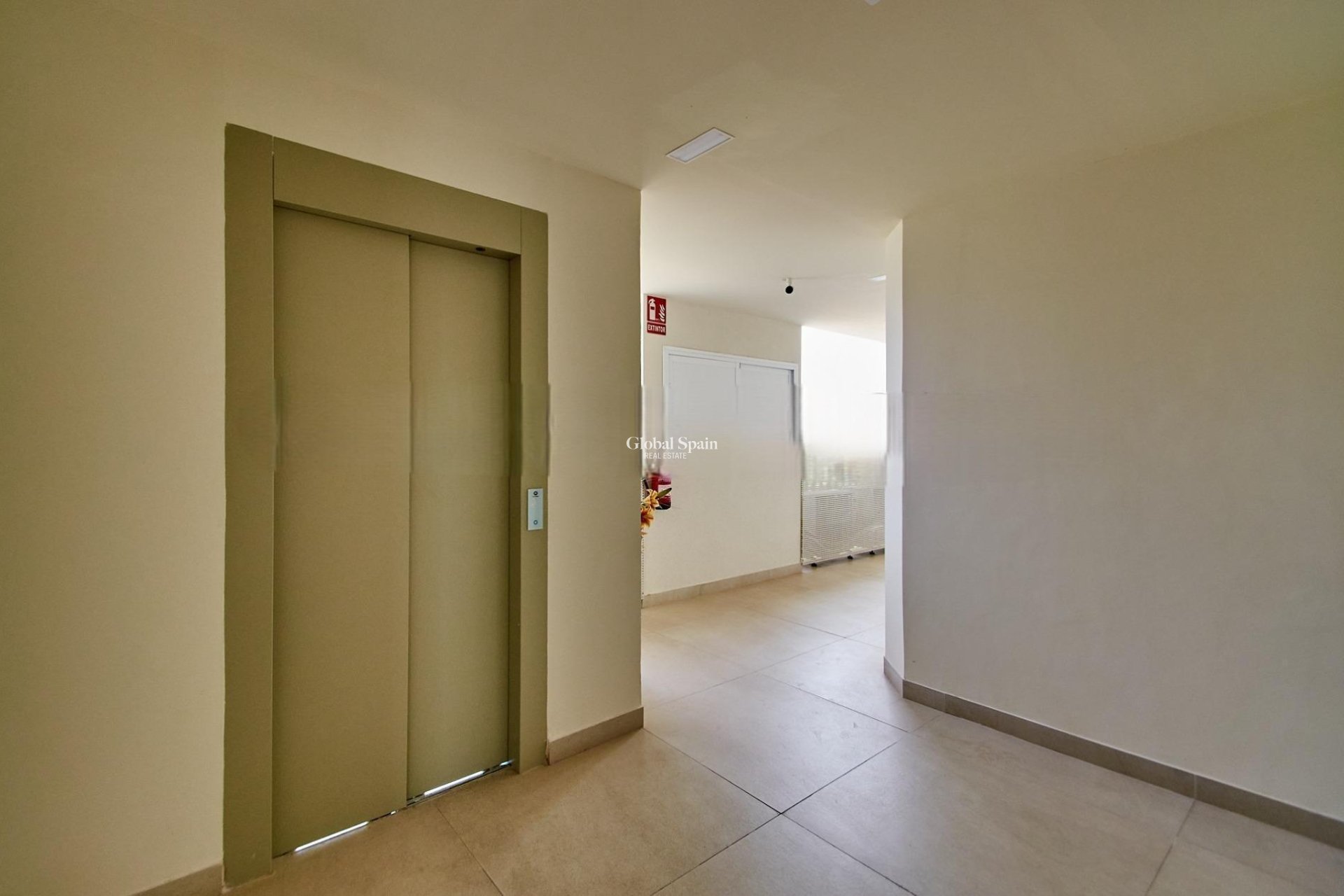 Wederverkoop - APPARTEMENT -
FINESTRAT