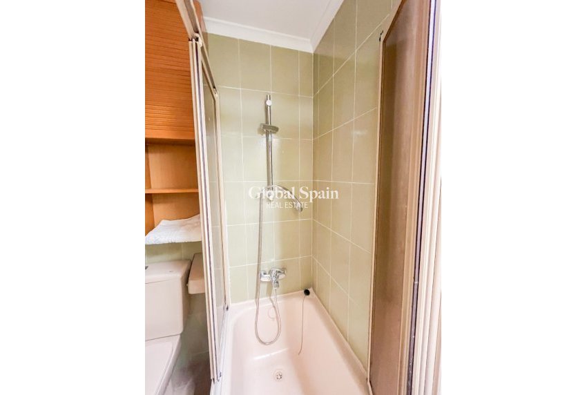 Wederverkoop - Appartement - Flat -
ALICANTE - Centro