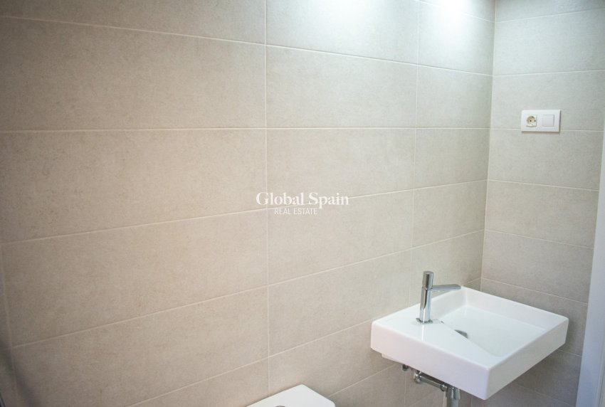 Wederverkoop - Appartement - Flat -
ORIHUELA COSTA - Punta Prima