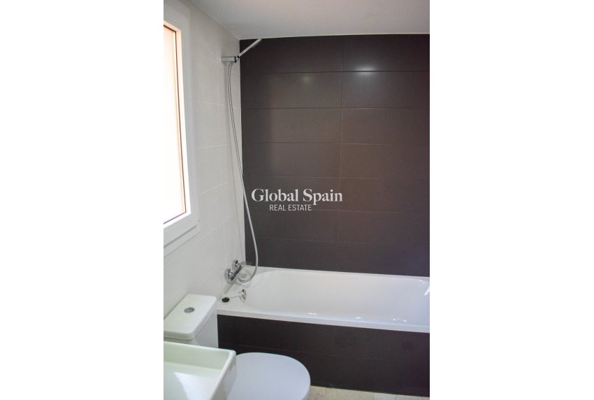 Wederverkoop - Appartement - Flat -
ORIHUELA COSTA - Punta Prima