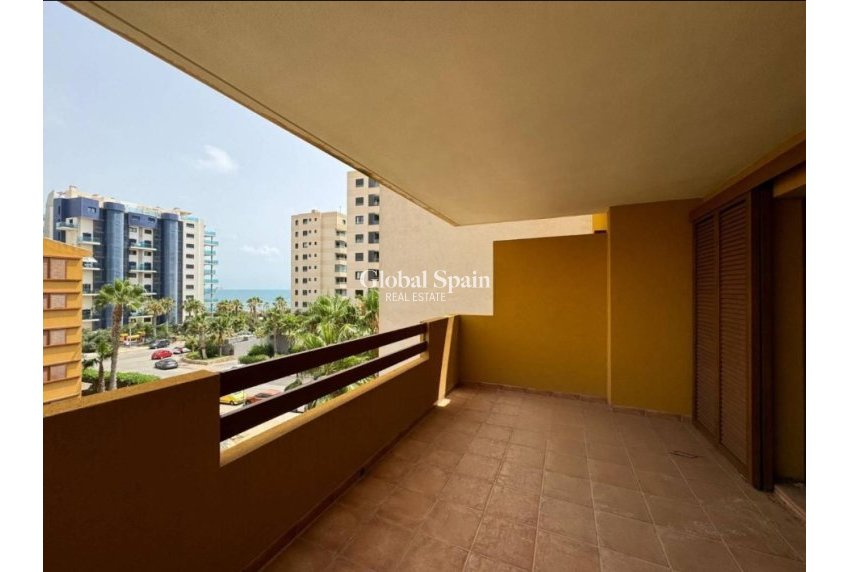 Wederverkoop - Appartement - Flat -
ORIHUELA COSTA - Punta Prima