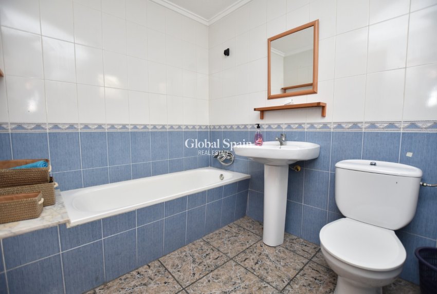 Wederverkoop - Appartement - Flat -
ROJALES - ROJALAS