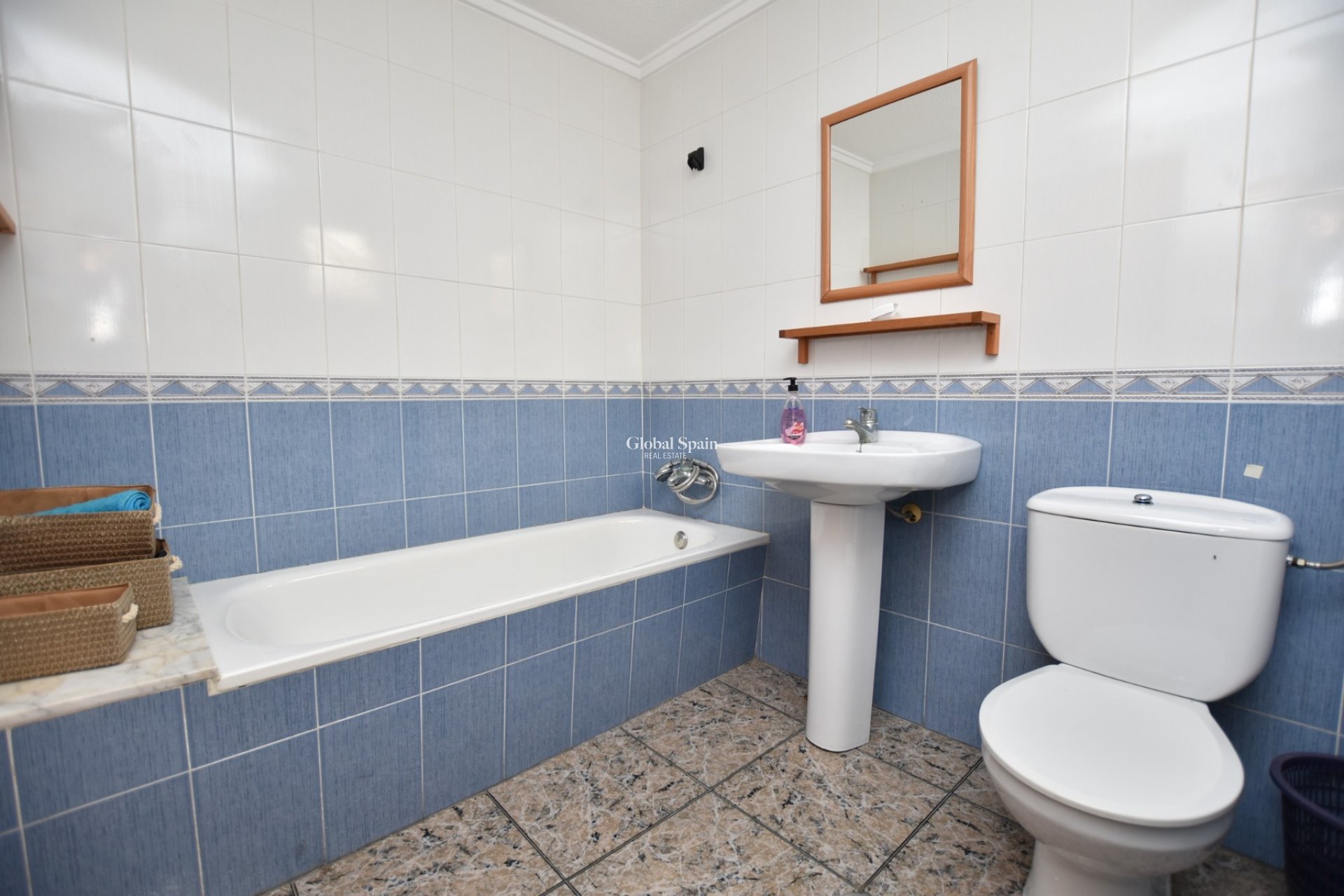 Wederverkoop - Appartement - Flat -
ROJALES - ROJALAS