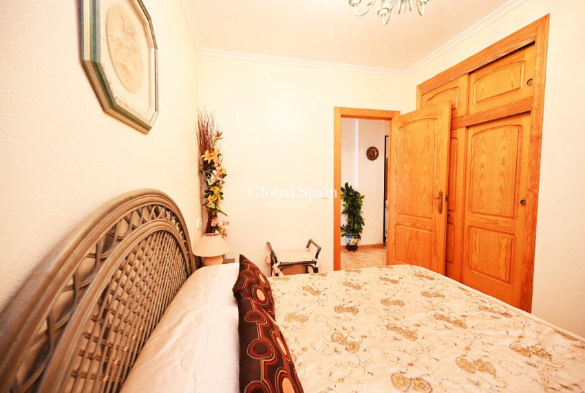 Wederverkoop - Appartement - Flat -
TORREVIEJA - La Mata