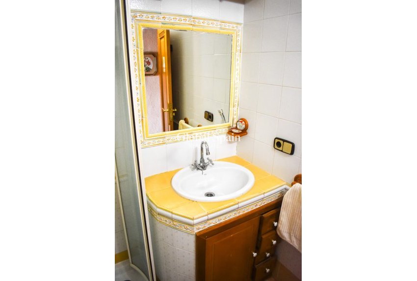 Wederverkoop - Appartement - Flat -
TORREVIEJA - Torrevieja Centro