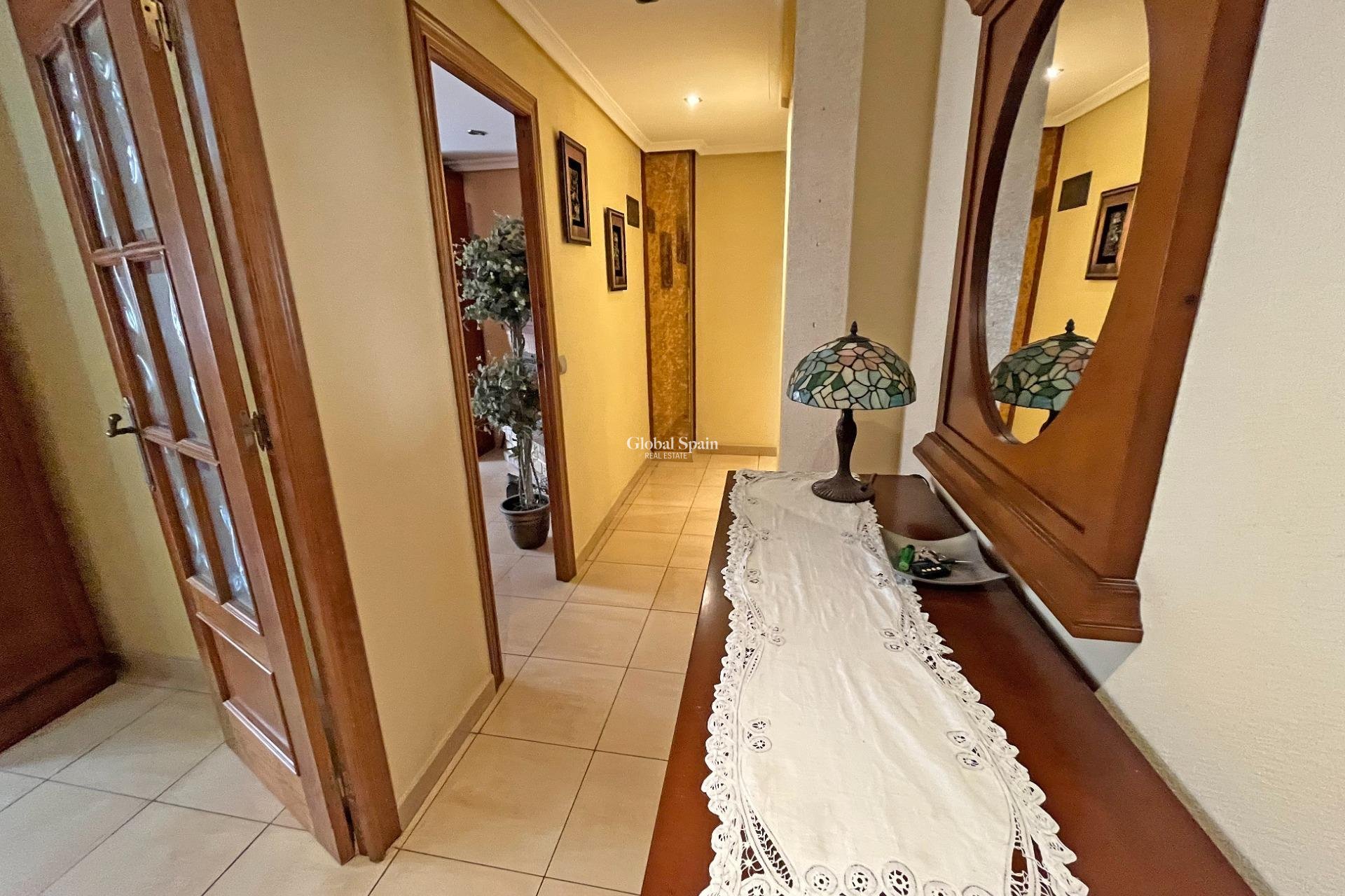 Wederverkoop - APPARTEMENT -
FORMENTERA DEL SEGURA - Palacios