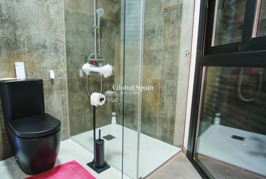 Wederverkoop - APPARTEMENT -
Formentera del Segura - Pueblo 5