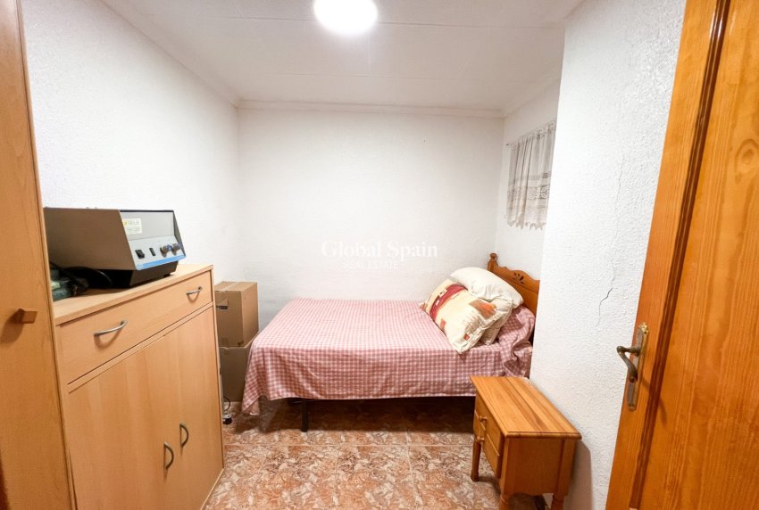 Wederverkoop - APPARTEMENT -
GUARDAMAR DEL SEGURA - Beach Guardamar