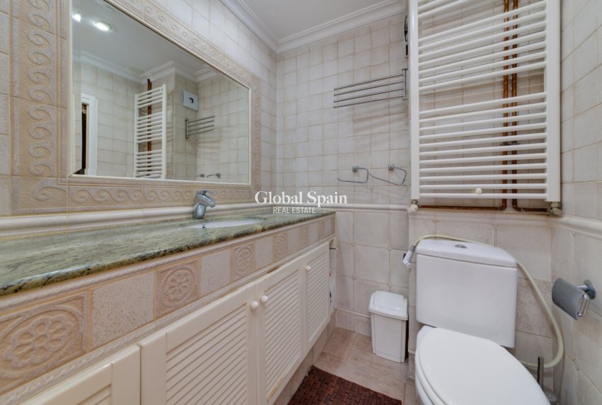 Wederverkoop - APPARTEMENT -
GUARDAMAR DEL SEGURA - Costa Blanca