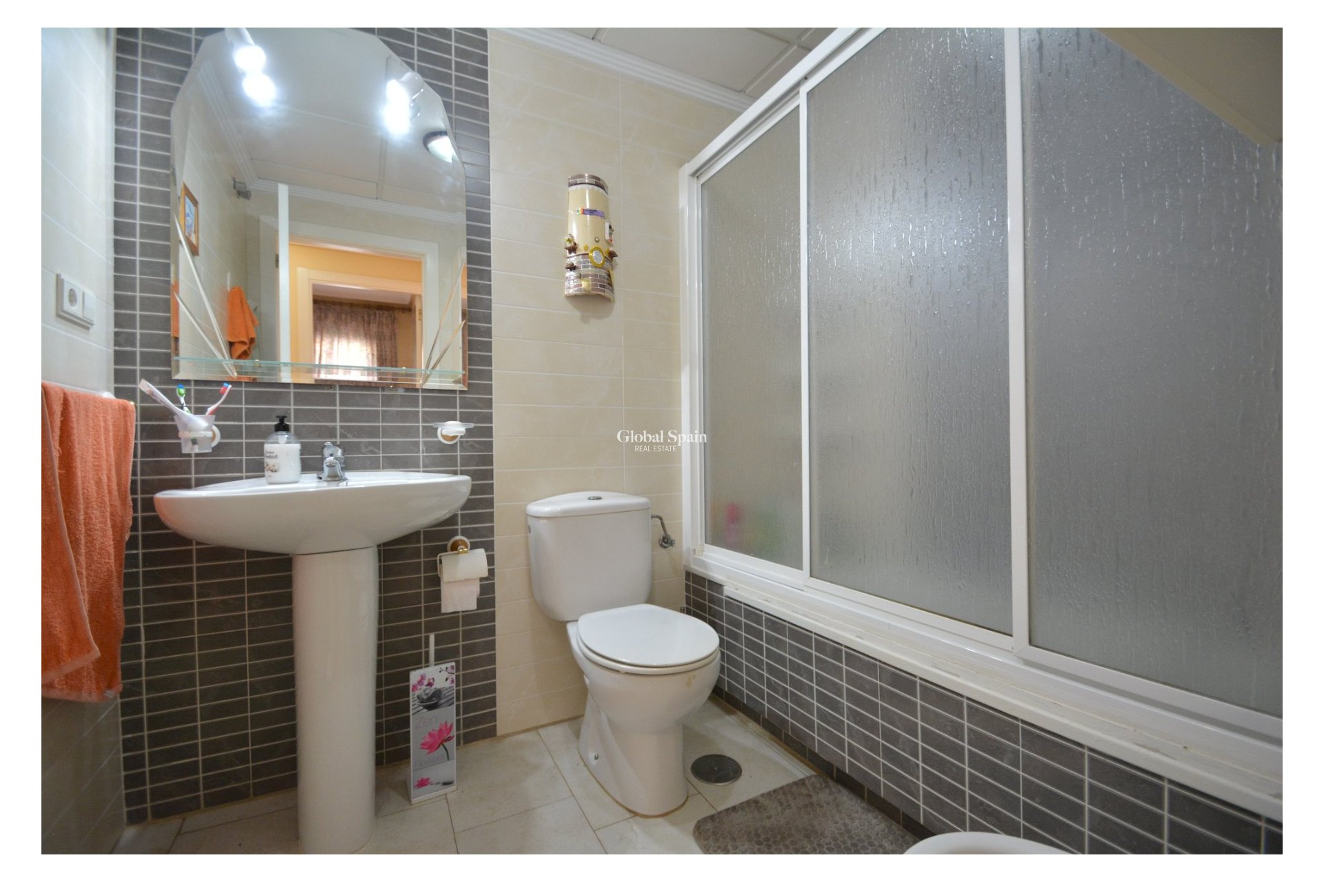 Wederverkoop - APPARTEMENT -
GUARDAMAR DEL SEGURA - Costa Blanca