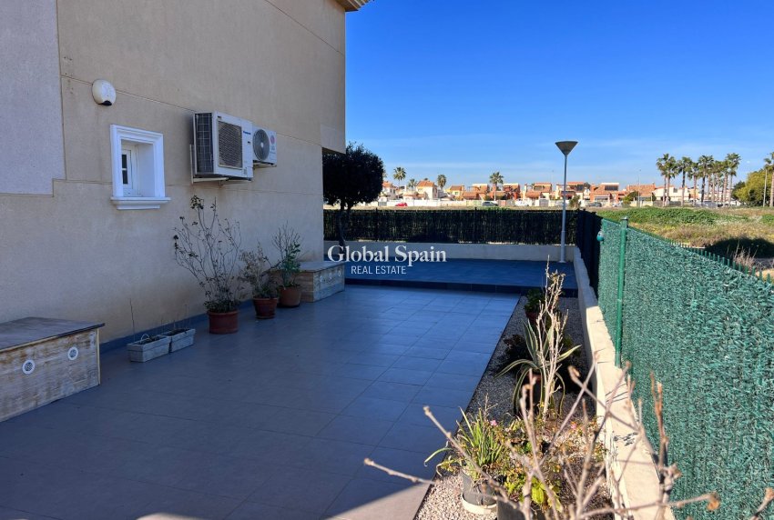 Wederverkoop - APPARTEMENT -
GUARDAMAR DEL SEGURA - Costa Blanca