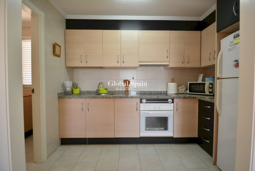 Wederverkoop - APPARTEMENT -
GUARDAMAR DEL SEGURA - Costa Blanca