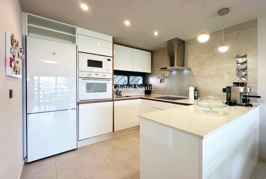 Wederverkoop - APPARTEMENT -
GUARDAMAR DEL SEGURA - Costa Blanca