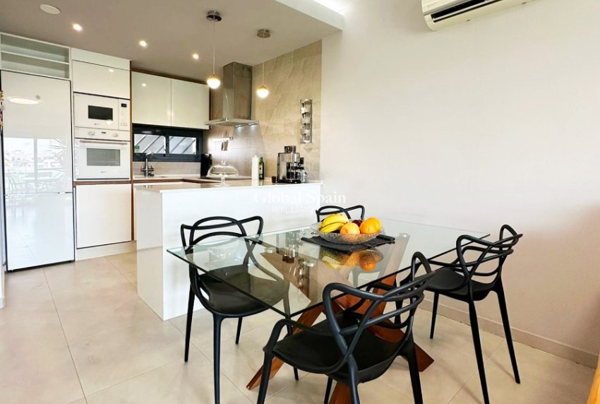 Wederverkoop - APPARTEMENT -
GUARDAMAR DEL SEGURA - Costa Blanca