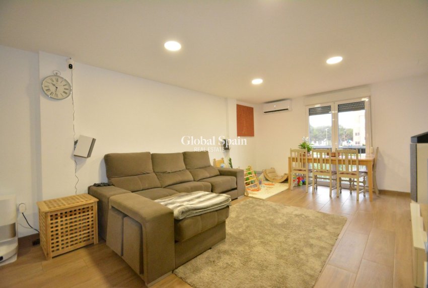 Wederverkoop - APPARTEMENT -
GUARDAMAR DEL SEGURA - Costa Blanca