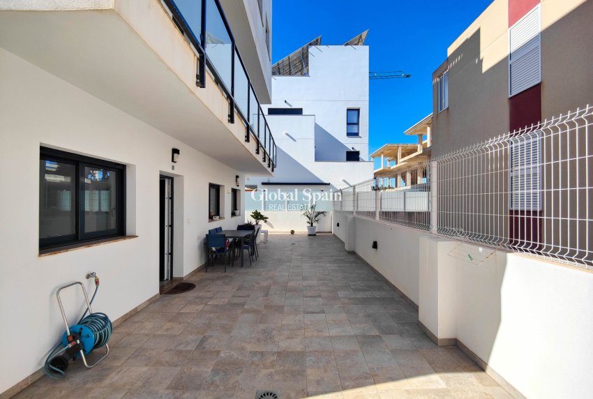 Wederverkoop - APPARTEMENT -
GUARDAMAR DEL SEGURA - Costa Blanca