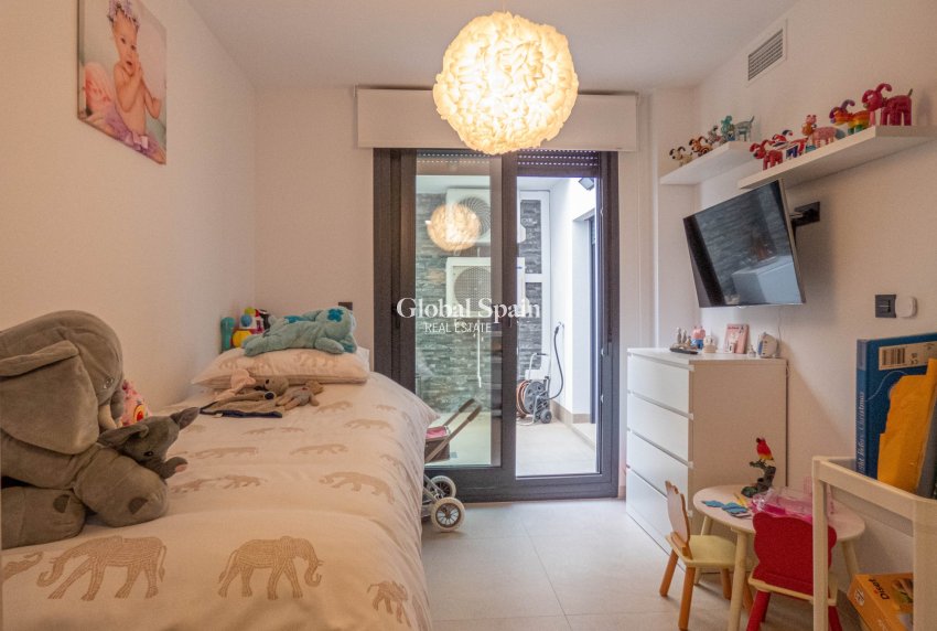 Wederverkoop - APPARTEMENT -
GUARDAMAR DEL SEGURA - Costa Blanca