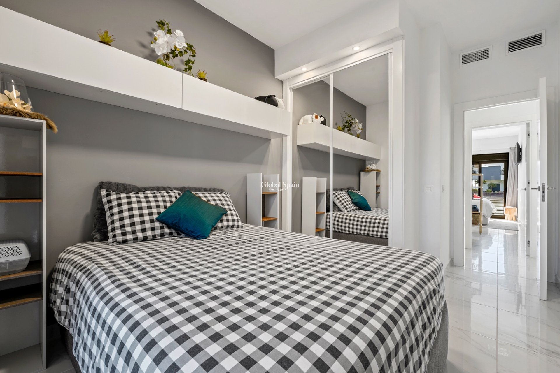 Wederverkoop - APPARTEMENT -
GUARDAMAR DEL SEGURA - Costa Blanca