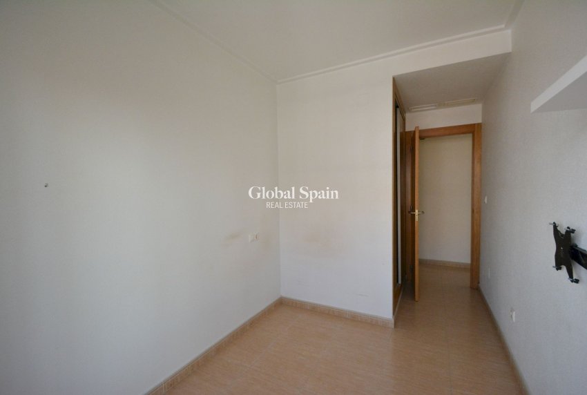 Wederverkoop - APPARTEMENT -
GUARDAMAR DEL SEGURA - Costa Blanca