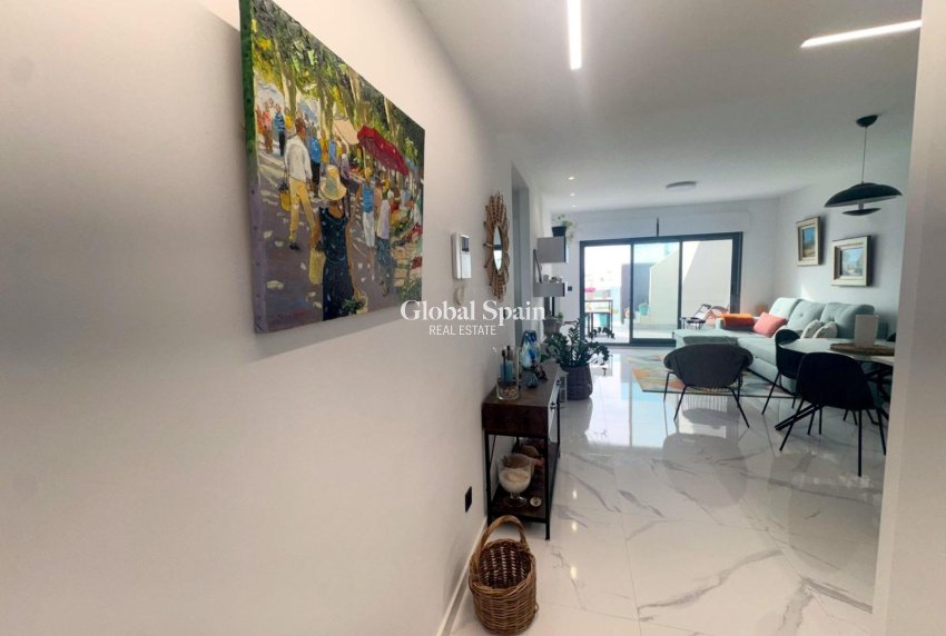 Wederverkoop - APPARTEMENT -
GUARDAMAR DEL SEGURA - Costa Blanca