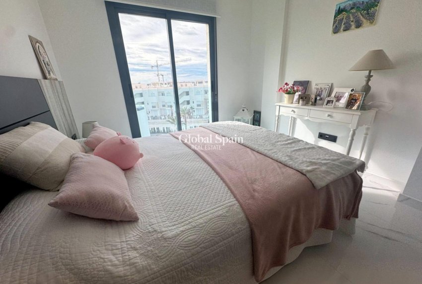 Wederverkoop - APPARTEMENT -
GUARDAMAR DEL SEGURA - Costa Blanca