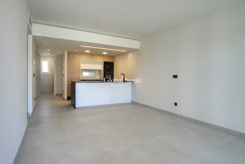 Wederverkoop - APPARTEMENT -
GUARDAMAR DEL SEGURA - Costa Blanca