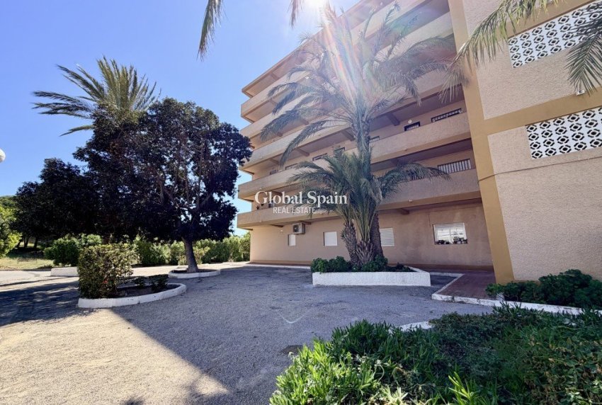 Wederverkoop - APPARTEMENT -
GUARDAMAR DEL SEGURA - Costa Blanca