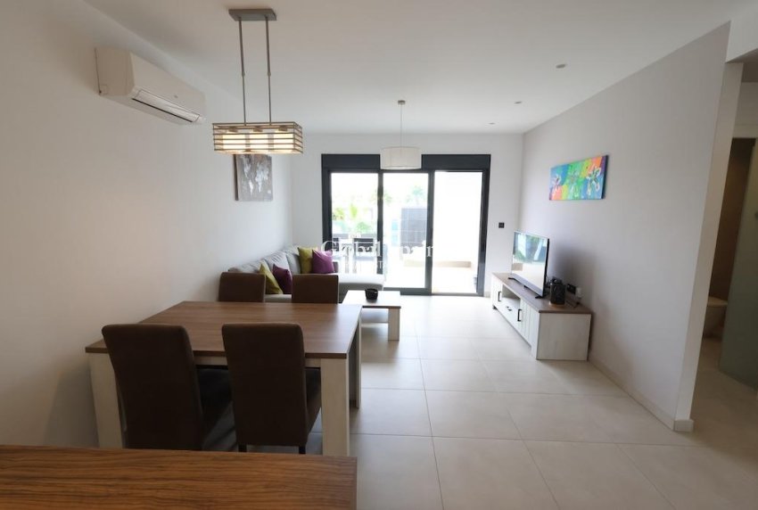 Wederverkoop - APPARTEMENT -
GUARDAMAR DEL SEGURA - Costa Blanca