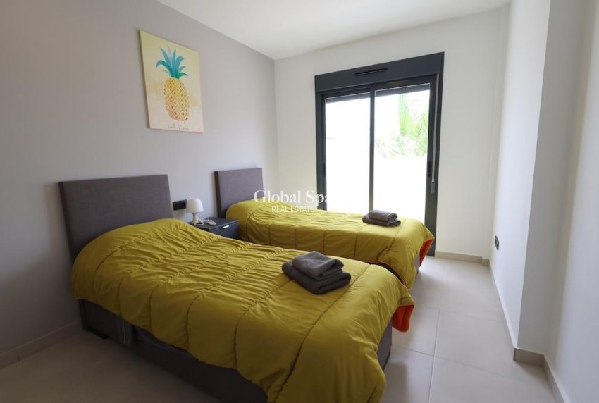 Wederverkoop - APPARTEMENT -
GUARDAMAR DEL SEGURA - Costa Blanca