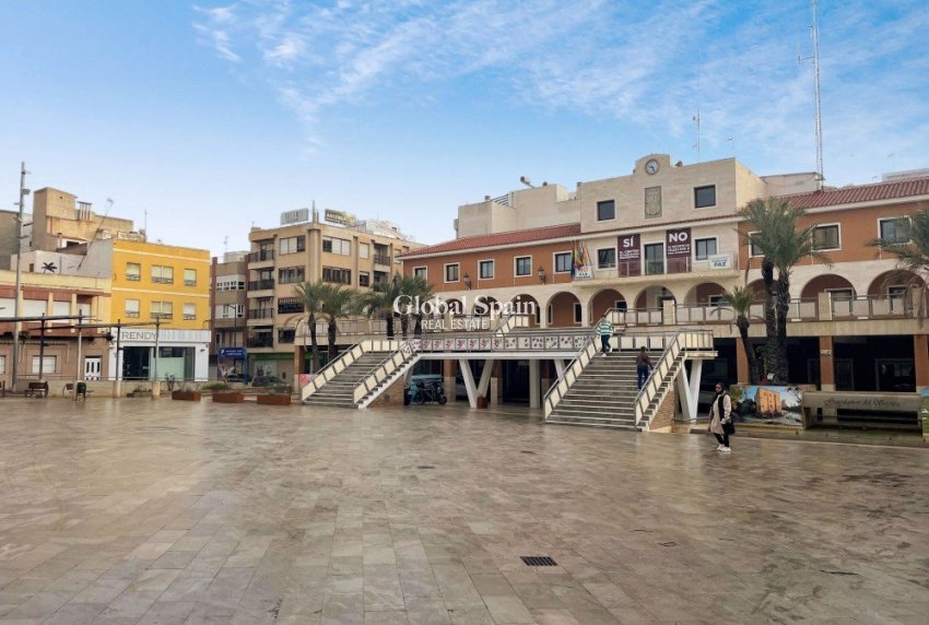 Wederverkoop - APPARTEMENT -
GUARDAMAR DEL SEGURA - Costa Blanca