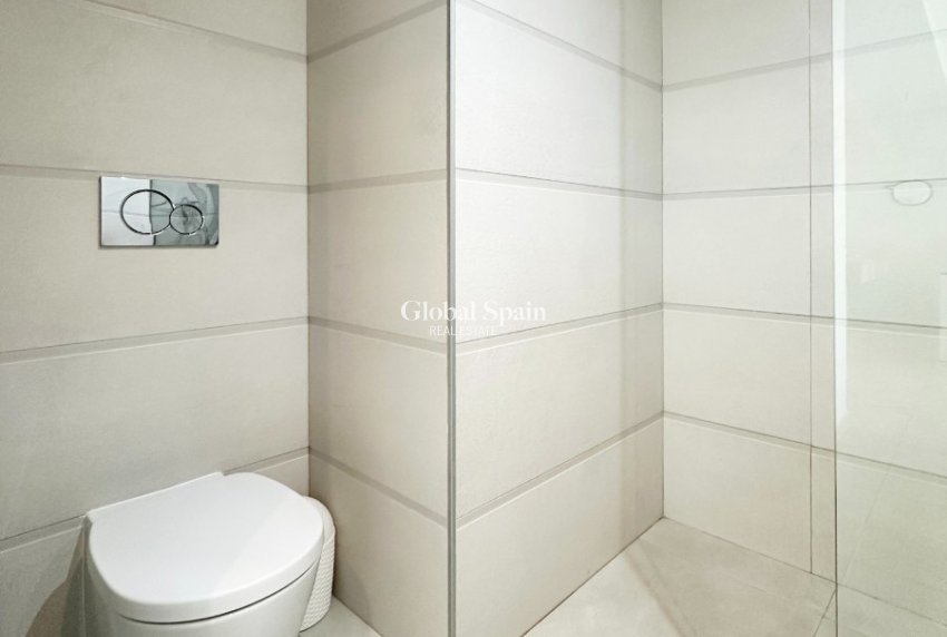 Wederverkoop - APPARTEMENT -
GUARDAMAR DEL SEGURA - Costa Blanca