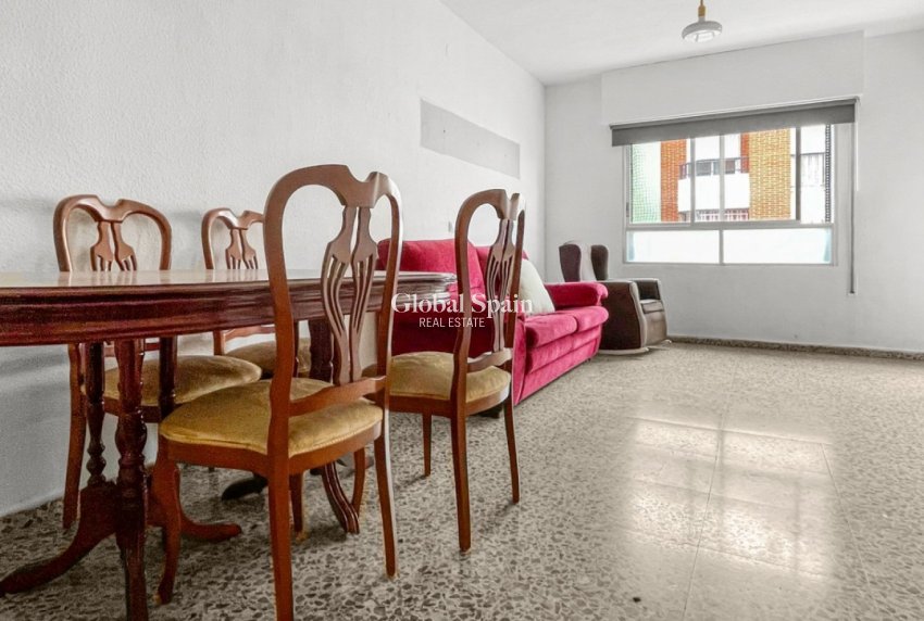 Wederverkoop - APPARTEMENT -
GUARDAMAR DEL SEGURA - Costa Blanca