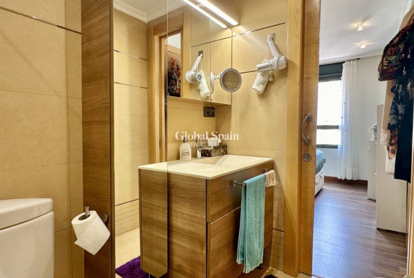 Wederverkoop - APPARTEMENT -
GUARDAMAR DEL SEGURA - Costa Blanca