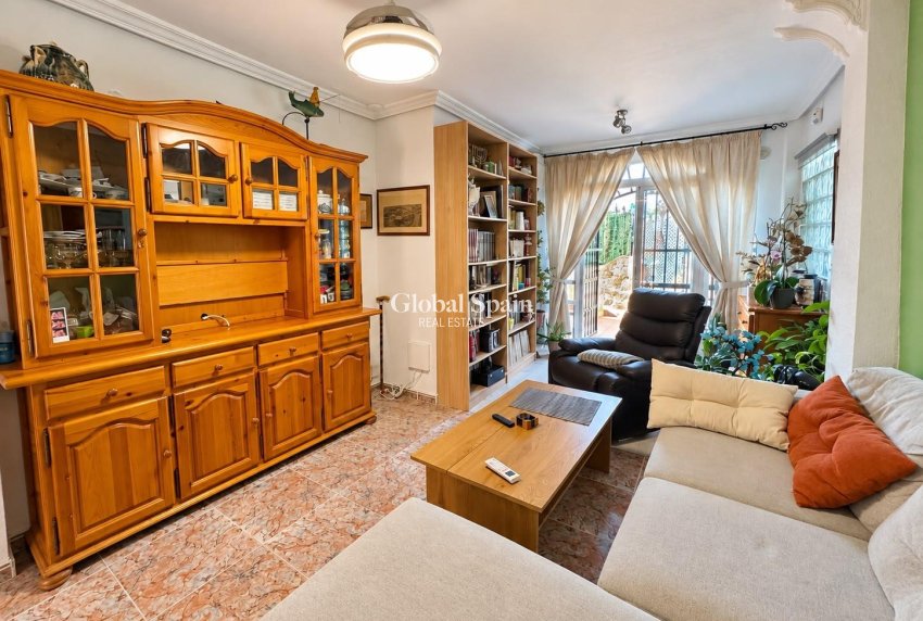 Wederverkoop - APPARTEMENT -
GUARDAMAR DEL SEGURA - El moncayo