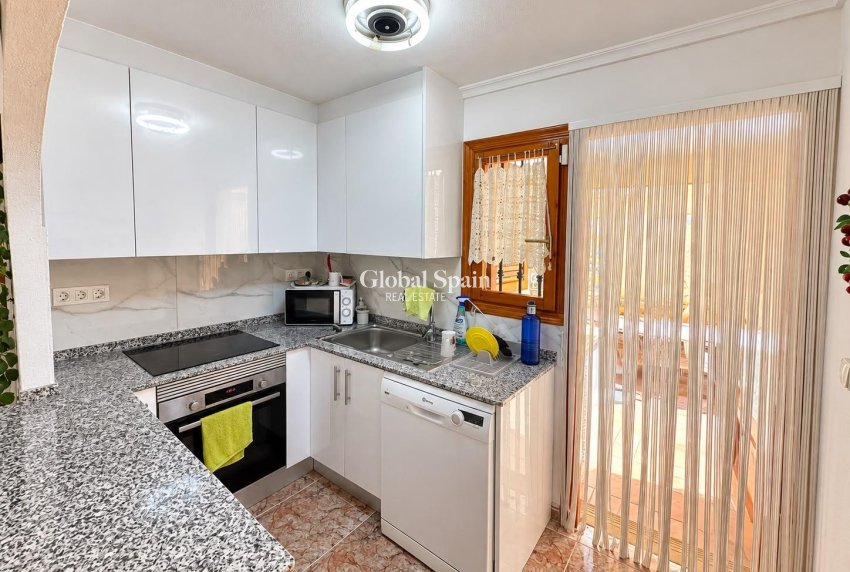 Wederverkoop - APPARTEMENT -
GUARDAMAR DEL SEGURA - El moncayo