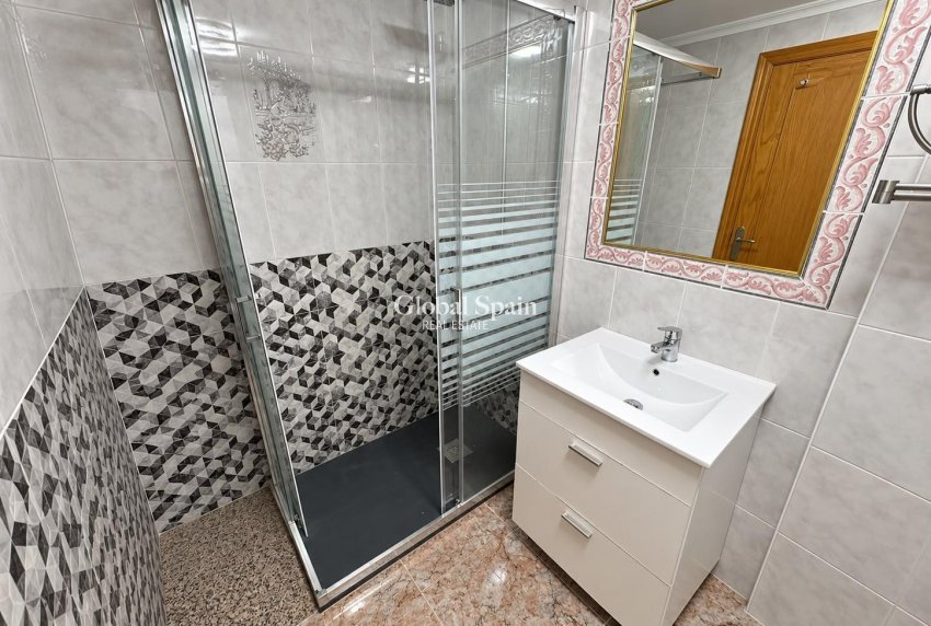 Wederverkoop - APPARTEMENT -
GUARDAMAR DEL SEGURA - El moncayo