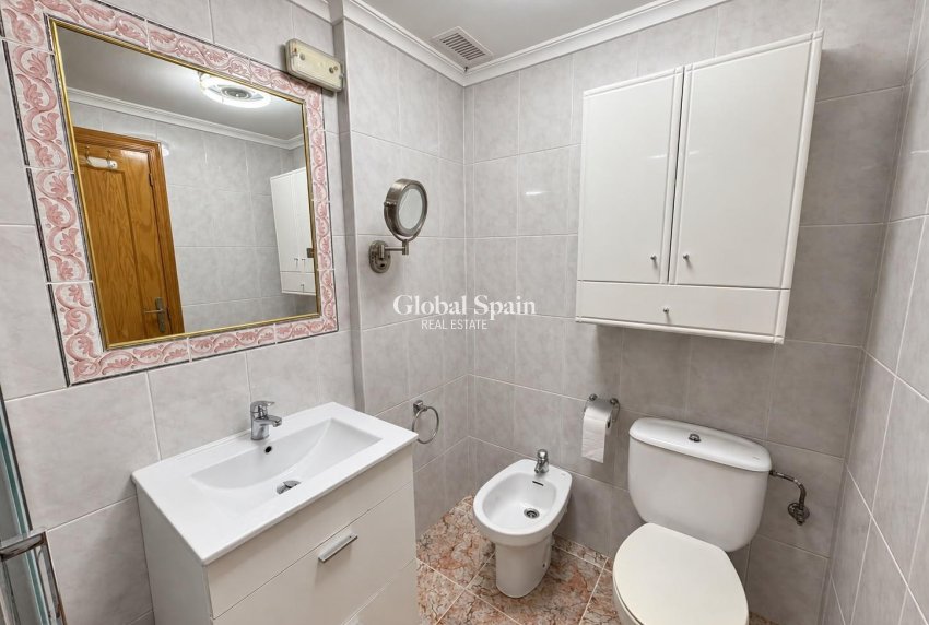 Wederverkoop - APPARTEMENT -
GUARDAMAR DEL SEGURA - El moncayo