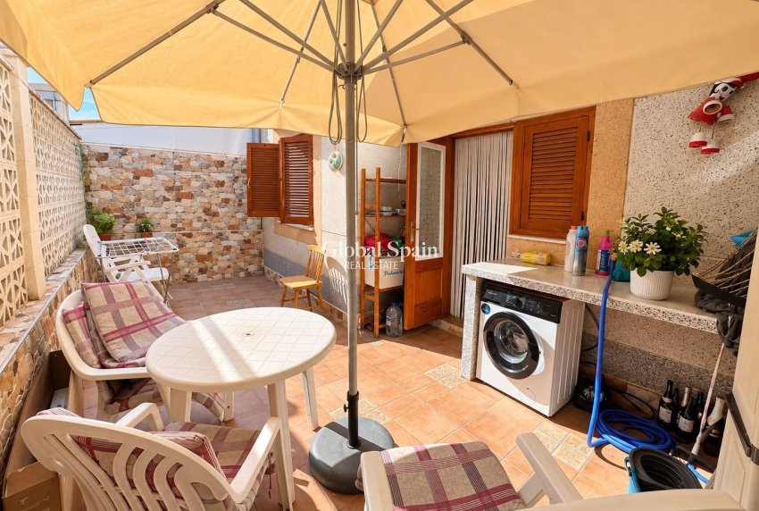Wederverkoop - APPARTEMENT -
GUARDAMAR DEL SEGURA - El moncayo