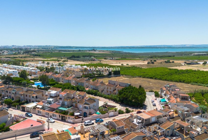 Wederverkoop - APPARTEMENT -
GUARDAMAR DEL SEGURA - El moncayo