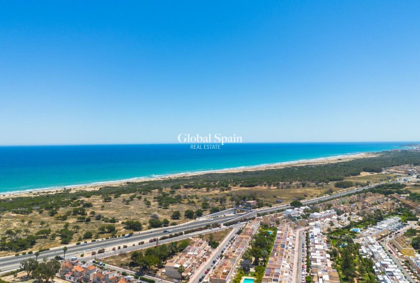 Wederverkoop - APPARTEMENT -
GUARDAMAR DEL SEGURA - El moncayo