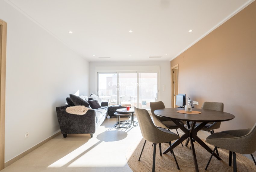 Wederverkoop - APPARTEMENT -
GUARDAMAR DEL SEGURA - El Raso