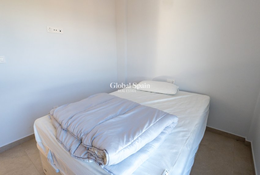 Wederverkoop - APPARTEMENT -
GUARDAMAR DEL SEGURA - El Raso