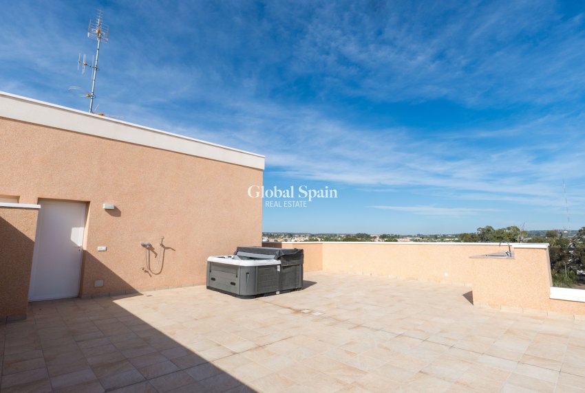 Wederverkoop - APPARTEMENT -
GUARDAMAR DEL SEGURA - El Raso