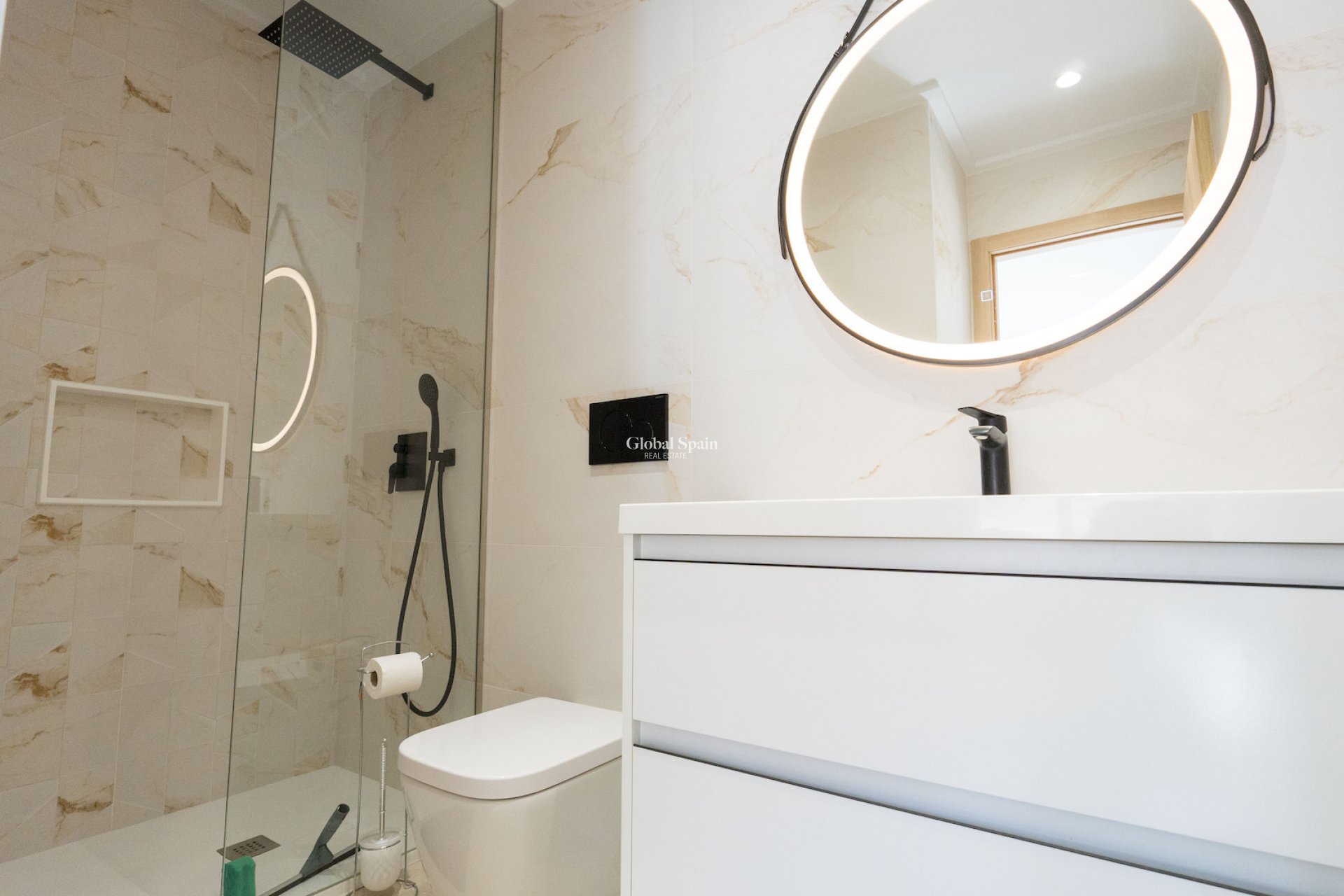 Wederverkoop - APPARTEMENT -
GUARDAMAR DEL SEGURA - El Raso