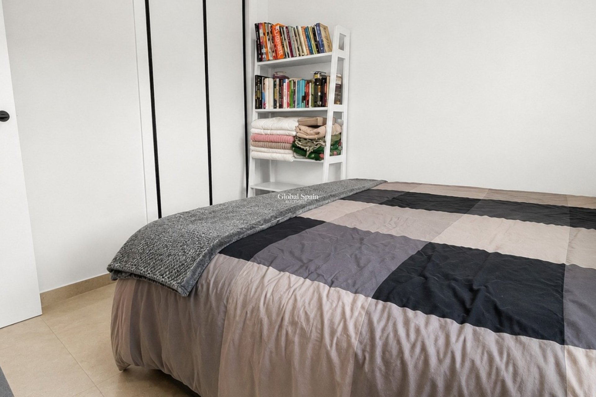 Wederverkoop - APPARTEMENT -
GUARDAMAR DEL SEGURA - EL RASO