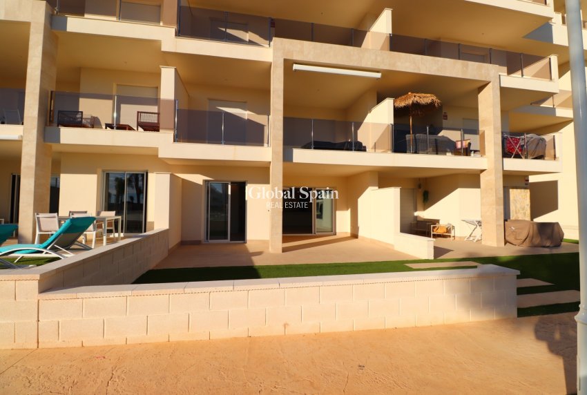 Wederverkoop - APPARTEMENT -
Guardamar del Segura - El Raso